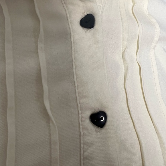 Hot Topic Cream Button-Up Blouse with Ruffle Details Women’s M - Picture 3 of 7